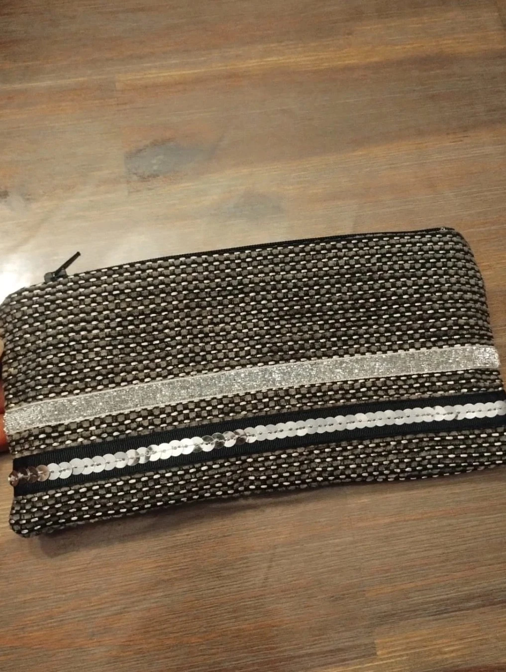Bolsa pequena preta/cinza com lantejoulas, Marion et Julie – photo 3